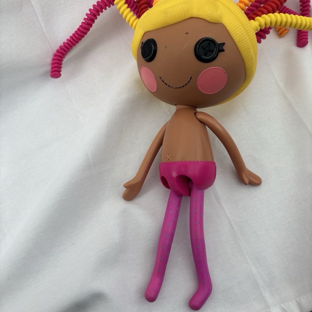 Lalaloopsy Multicolor Silly Hair Collectible April Sunsplash Girl Doll - Picture 4 of 6